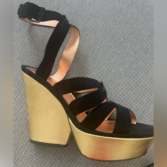 Marc by Marc Jacobs Gold Platform Sandals - Picture 4 of 5